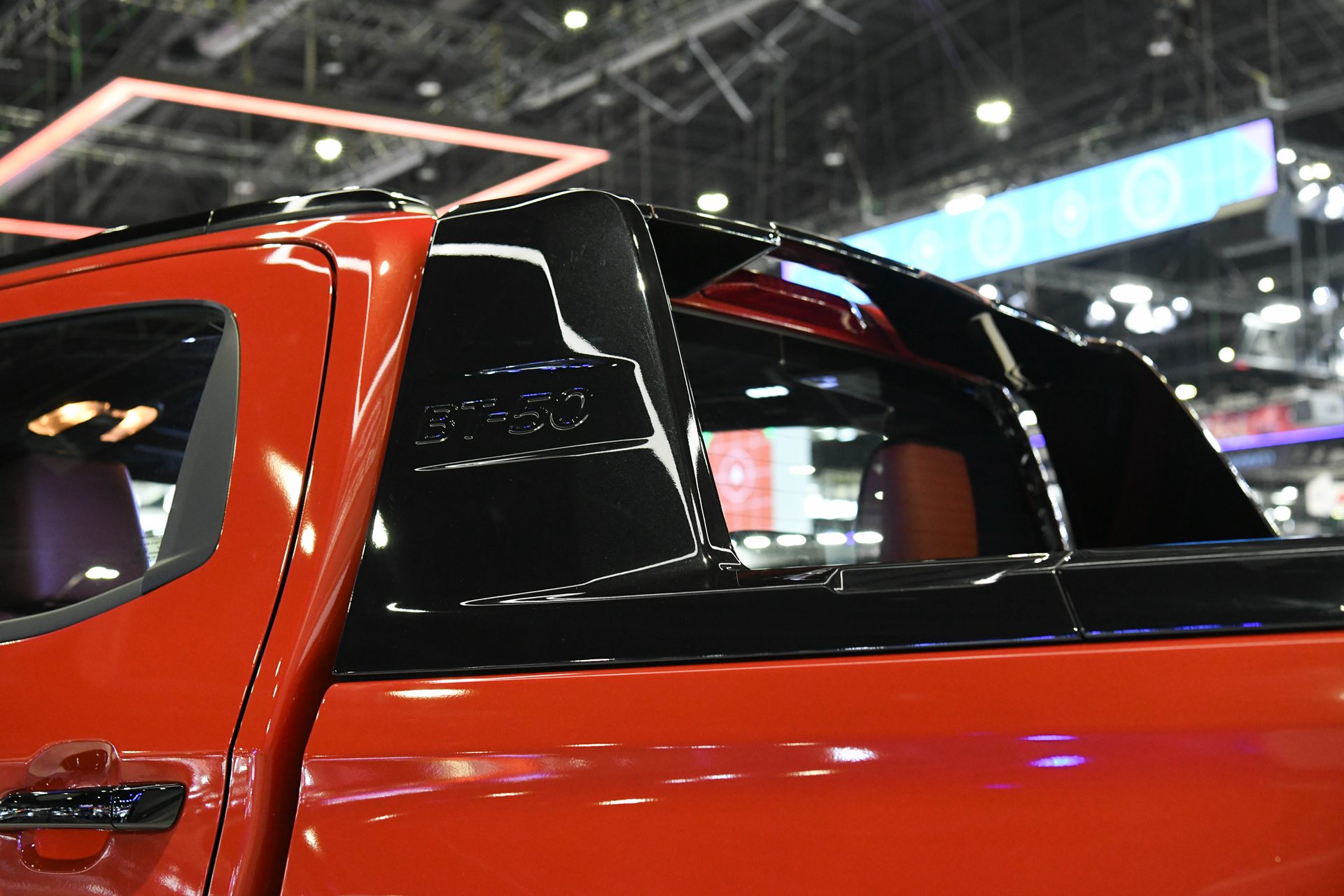 รูปภาพ มาสด้า Mazda BT-50 DBL 3.0 XTR 4X4 6AT ปี 2024