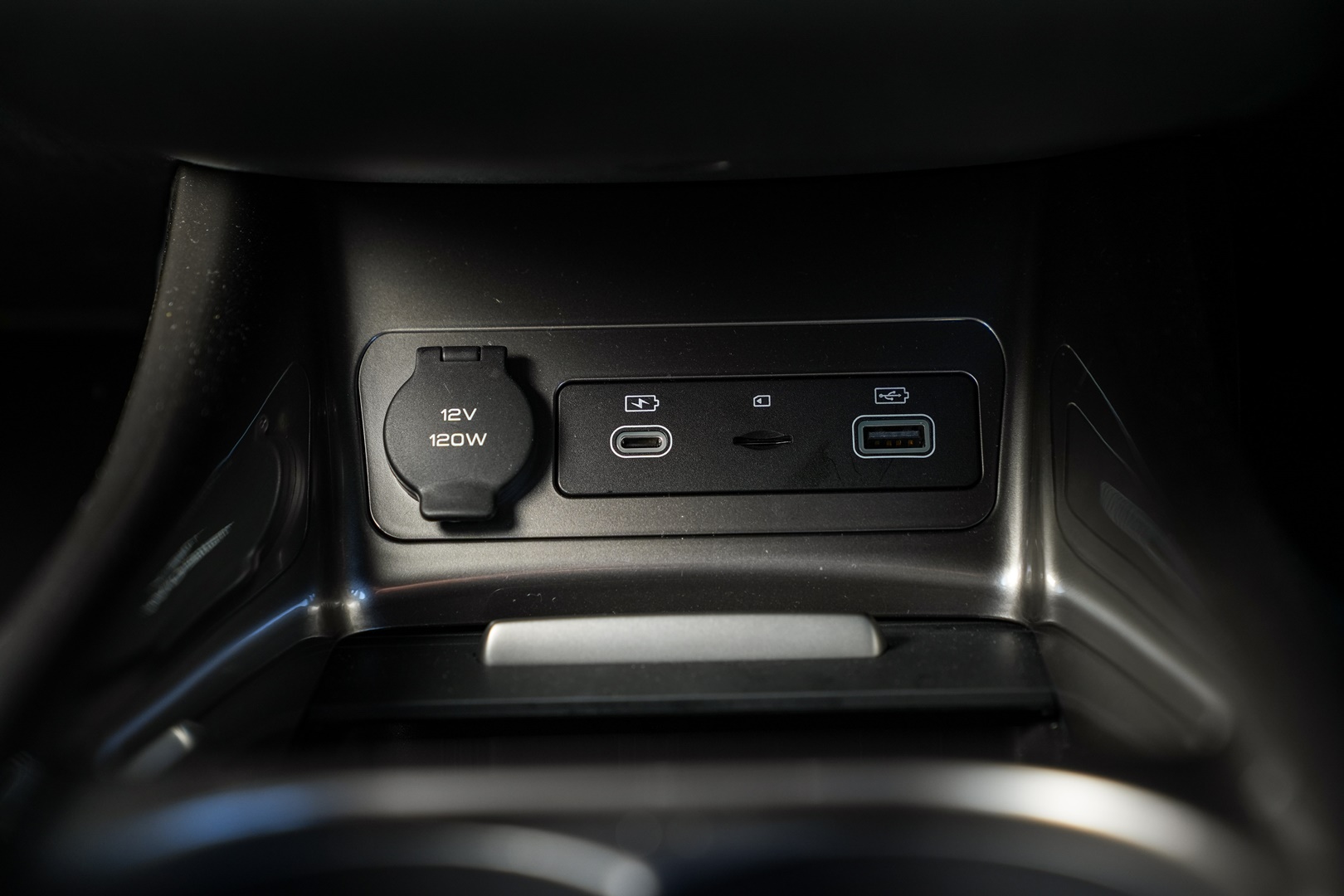 รูปภาพ บีวายดี BYD Dolphin Standard Range ปี 2023