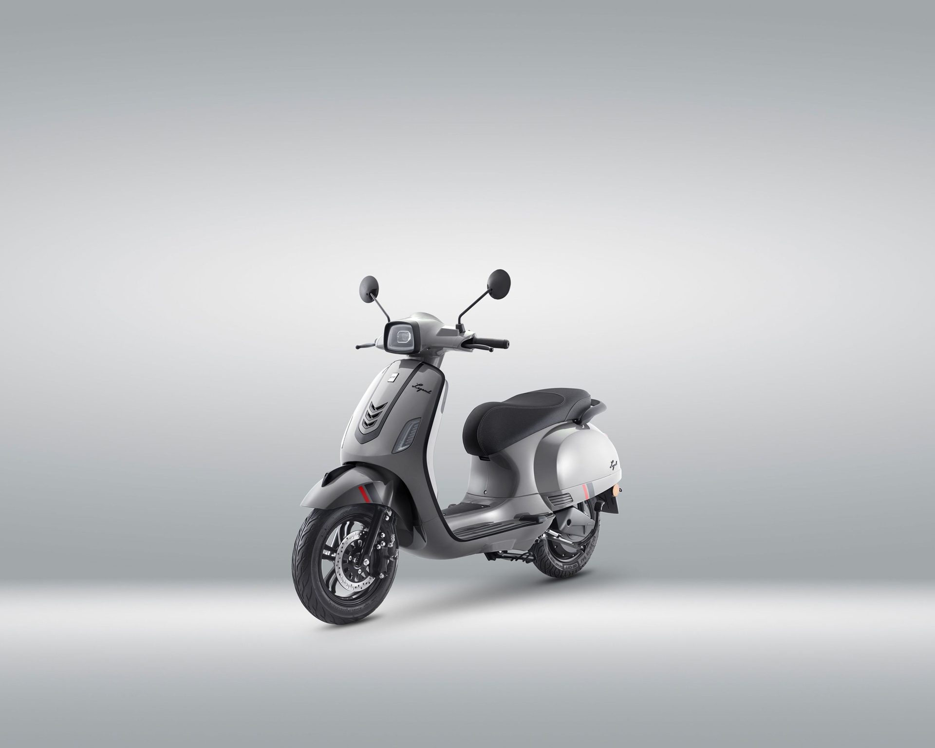 รูปภาพ อีเอ็ม EM Legend Pro (Standard) ปี 2025