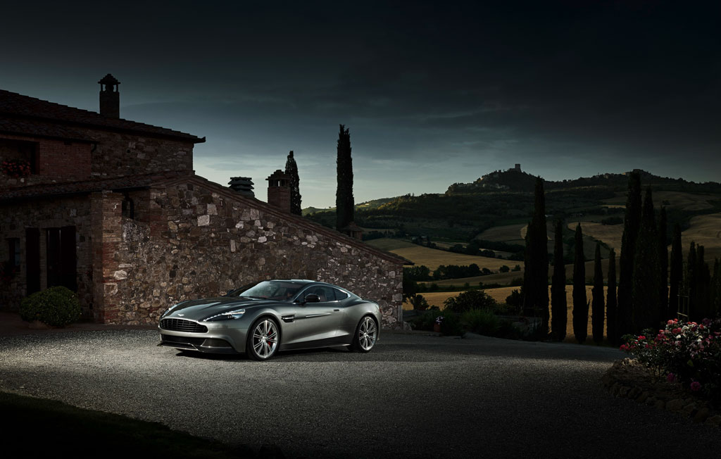 รูปภาพ แอสตัน มาร์ติน Aston Martin Vanquish Coupe ปี 2013