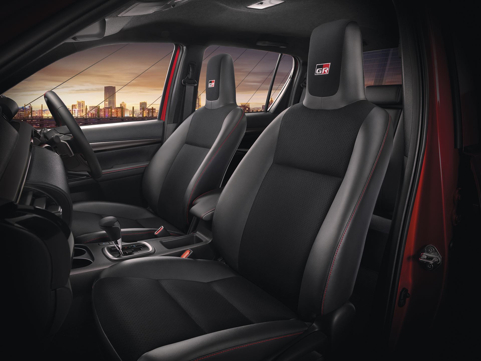 รูปภาพ โตโยต้า Toyota Revo Double Cab 4x2 2.8 GR Sport AT ปี 2024