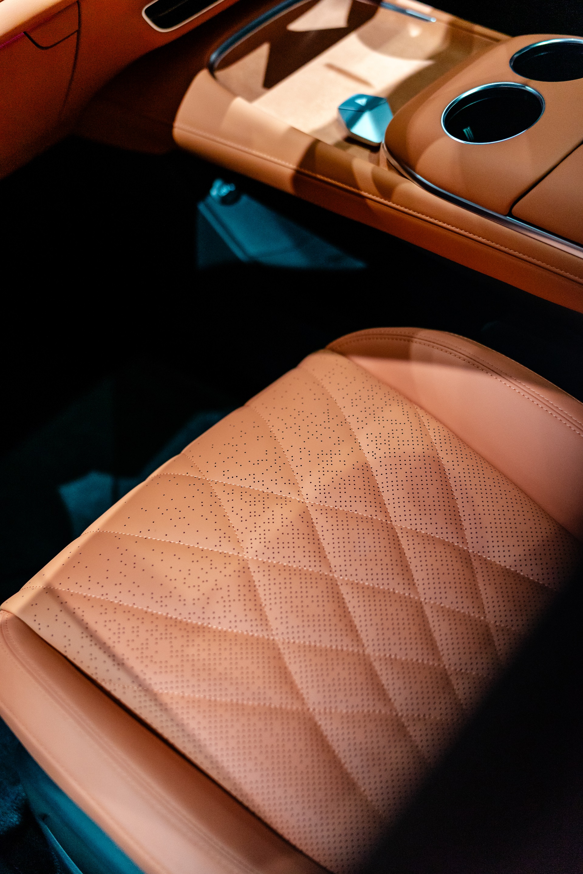 รูปภาพ ดีพอล Deepal SO7 L ปี 2024