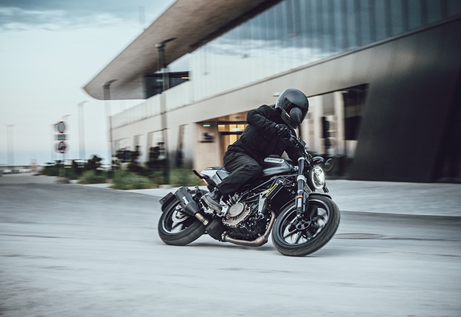 รูปภาพ ฮุสวาน่า Husqvarna Naked svartpilen 200 ปี 2021