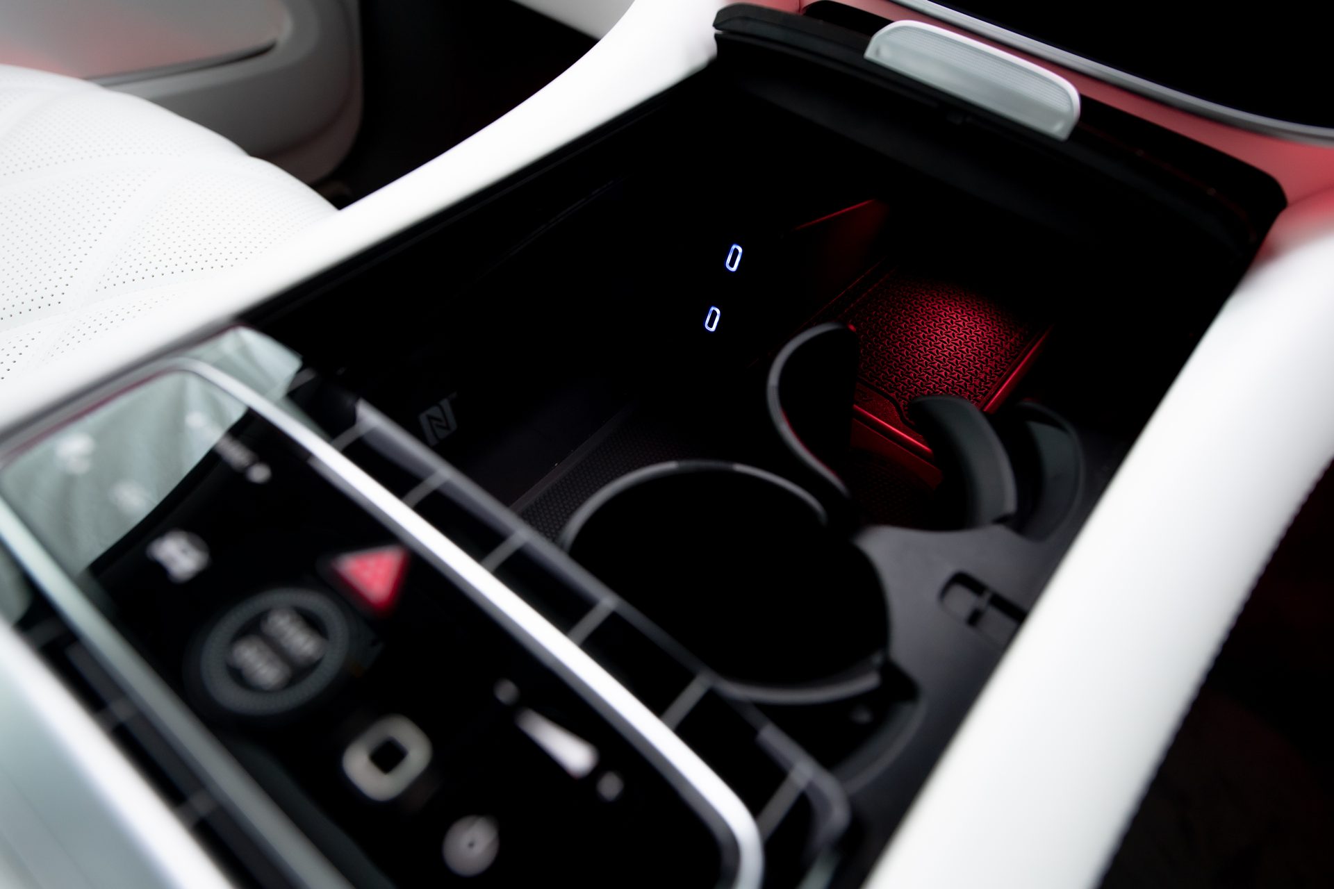 รูปภาพ เมอร์เซเดส-เบนซ์ Mercedes-benz Maybach EQS 680 SUV ปี 2024