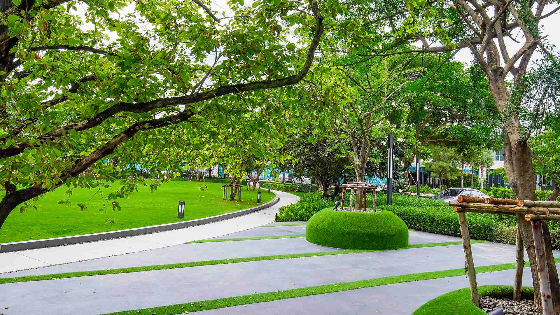 รูปภาพ มัณฑนา ศรีนครินทร์ ร่มเกล้า (Manthana Srinakarin - Romklao)