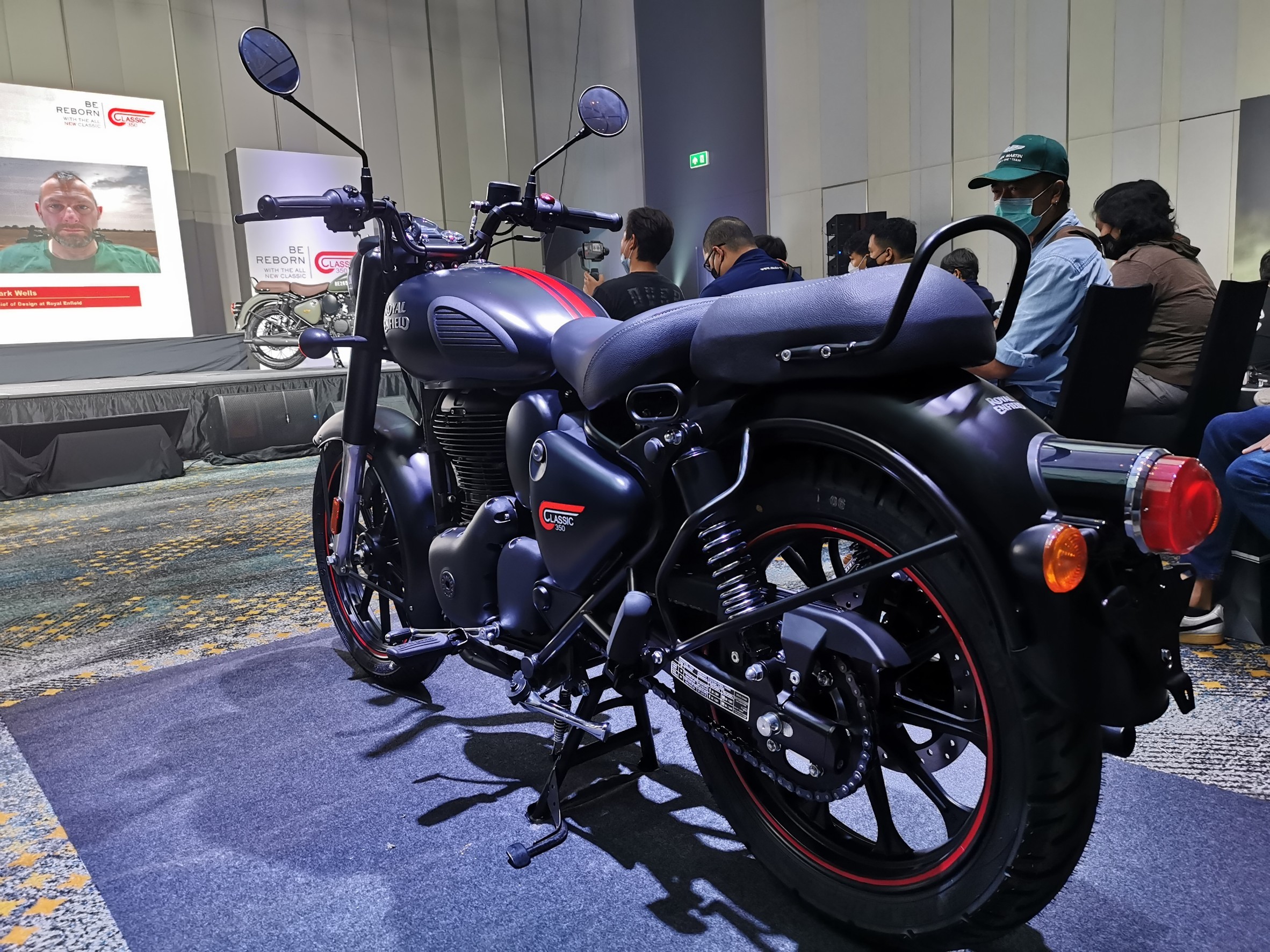 รูปภาพ โรยัล เอ็นฟีลด์ Royal Enfield Classic 350 DARK ปี 2022