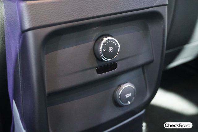 รูปภาพ ฟอร์ด Ford Everest 2.0L Turbo Titanium 4x2 AT ปี 2018