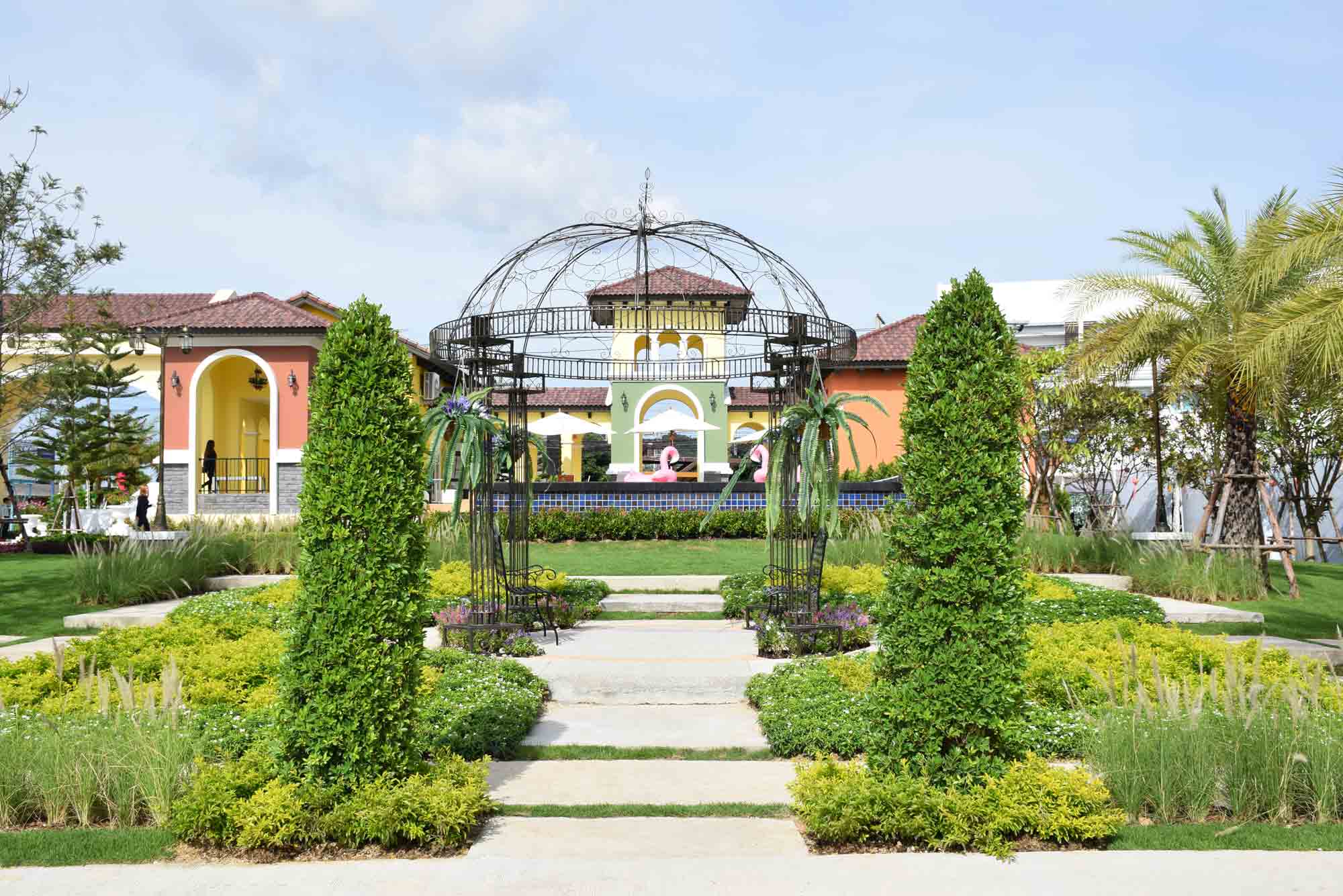 รูปภาพ โกลเด้น ทาวน์ ศรีราชา-อัสสัมชัญ (Golden Town Sriracha - Assumption)