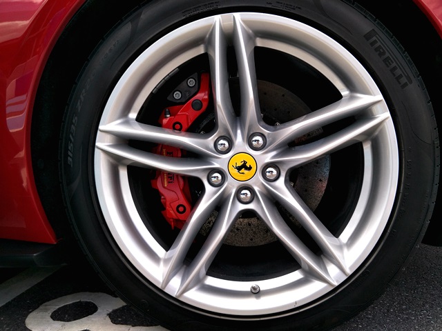 รูปภาพ เฟอร์รารี่ Ferrari 812 Superfast V12 ปี 2017