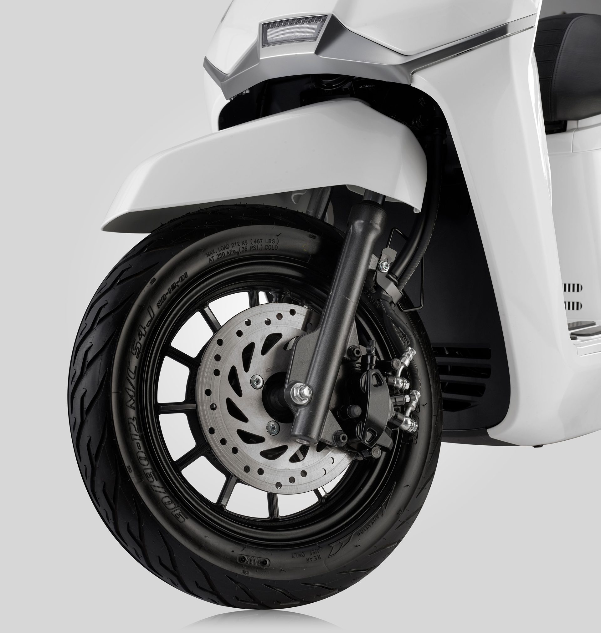 รูปภาพ อีเอ็ม EM Milano (Standard) ปี 2025