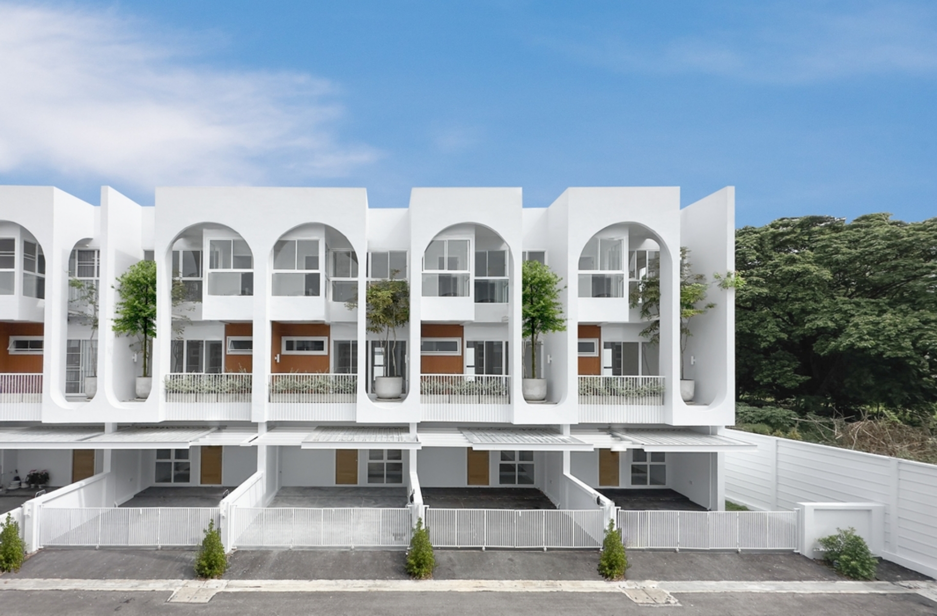 รูปภาพ โมโนทาวน์ 3 สันผีเสื้อ ( Monotown 3 San Phi Suea)