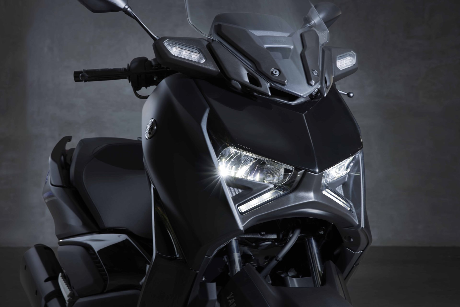 รูปภาพ ยามาฮ่า Yamaha XMAX Connected ปี 2024