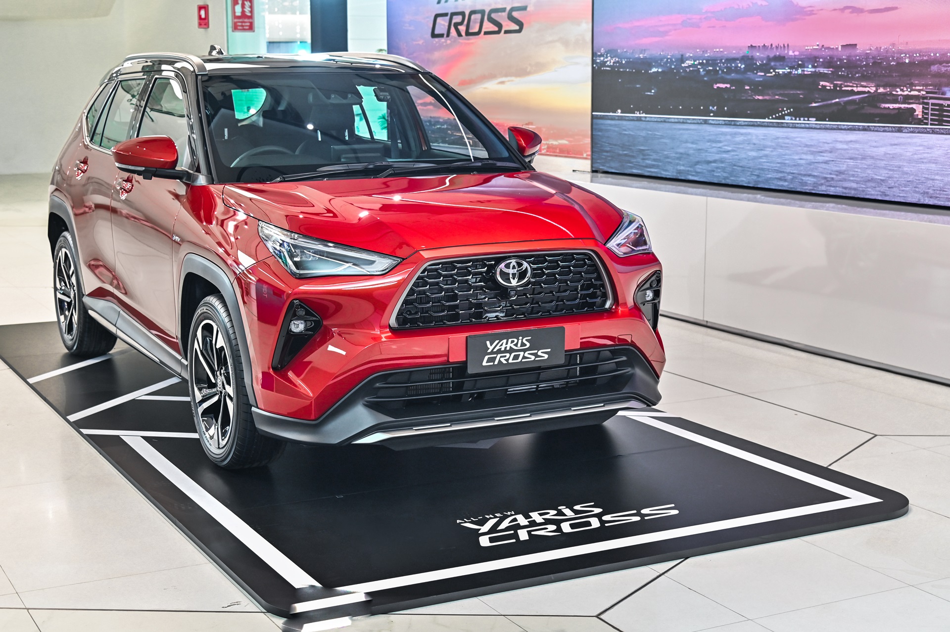 รูปภาพ โตโยต้า Toyota Yaris Cross HEV Premium Luxury ปี 2023