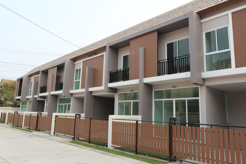 รูปภาพ ไอคอน ทาวน์ อ่างศิลา (Icon Town Ang Sila)