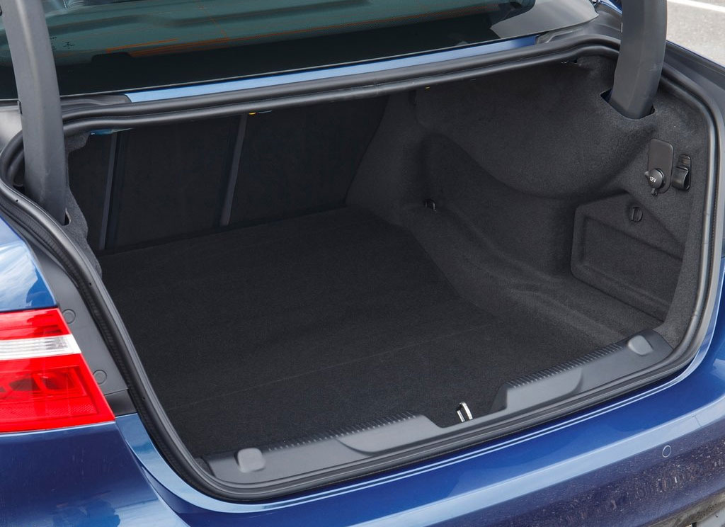 รูปภาพ จากัวร์ Jaguar XE 2.0 GTDI R-Sport ปี 2015