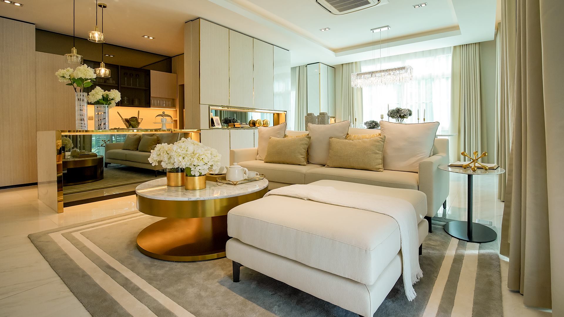 รูปภาพ มัณฑนา ศรีนครินทร์ ร่มเกล้า (Manthana Srinakarin - Romklao)