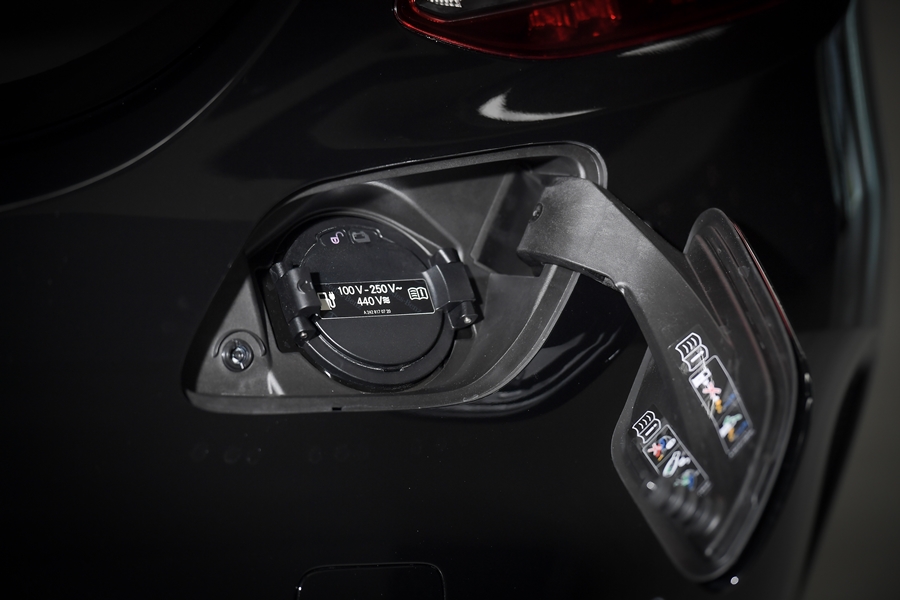 รูปภาพ เมอร์เซเดส-เบนซ์ Mercedes-benz C-Class C 300 e AMG Dynamic ปี 2020