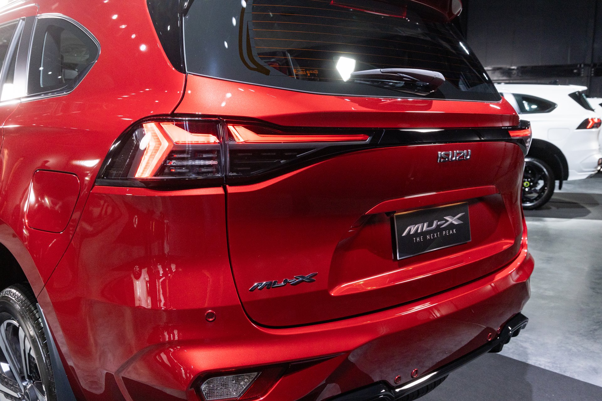 รูปภาพ อีซูซุ Isuzu MU-X 4x2 1.9 Ultimate A/T ปี 2024