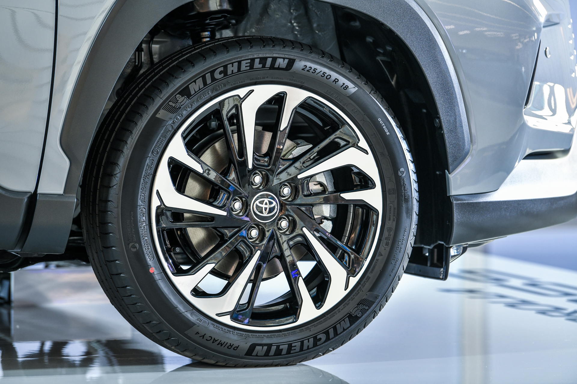 รูปภาพ โตโยต้า Toyota Corolla Cross HEV Premium Luxury ปี 2026