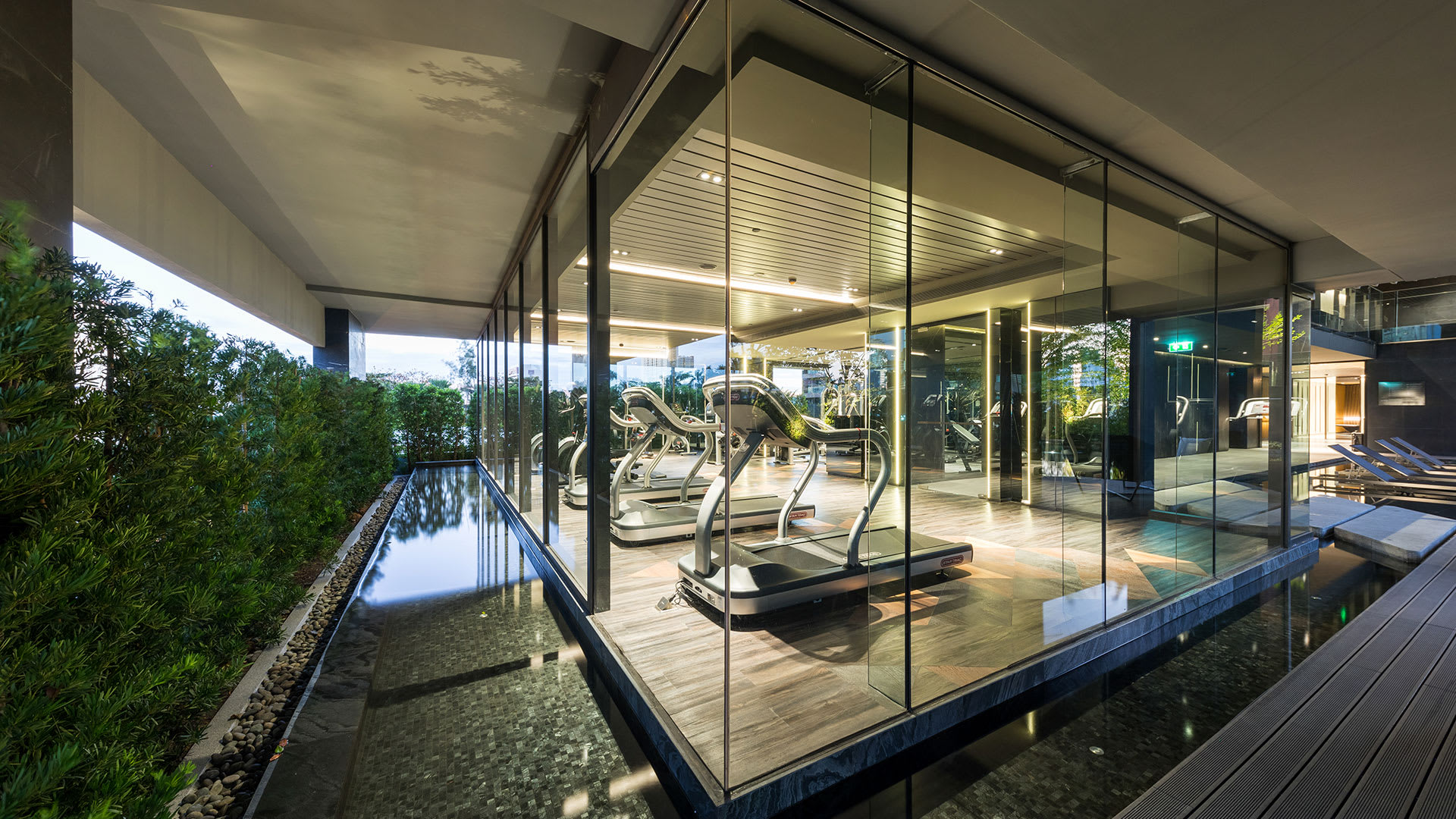 รูปภาพ เดอะ รูม สุขุมวิท 38 (The Room Sukhumvit 38)