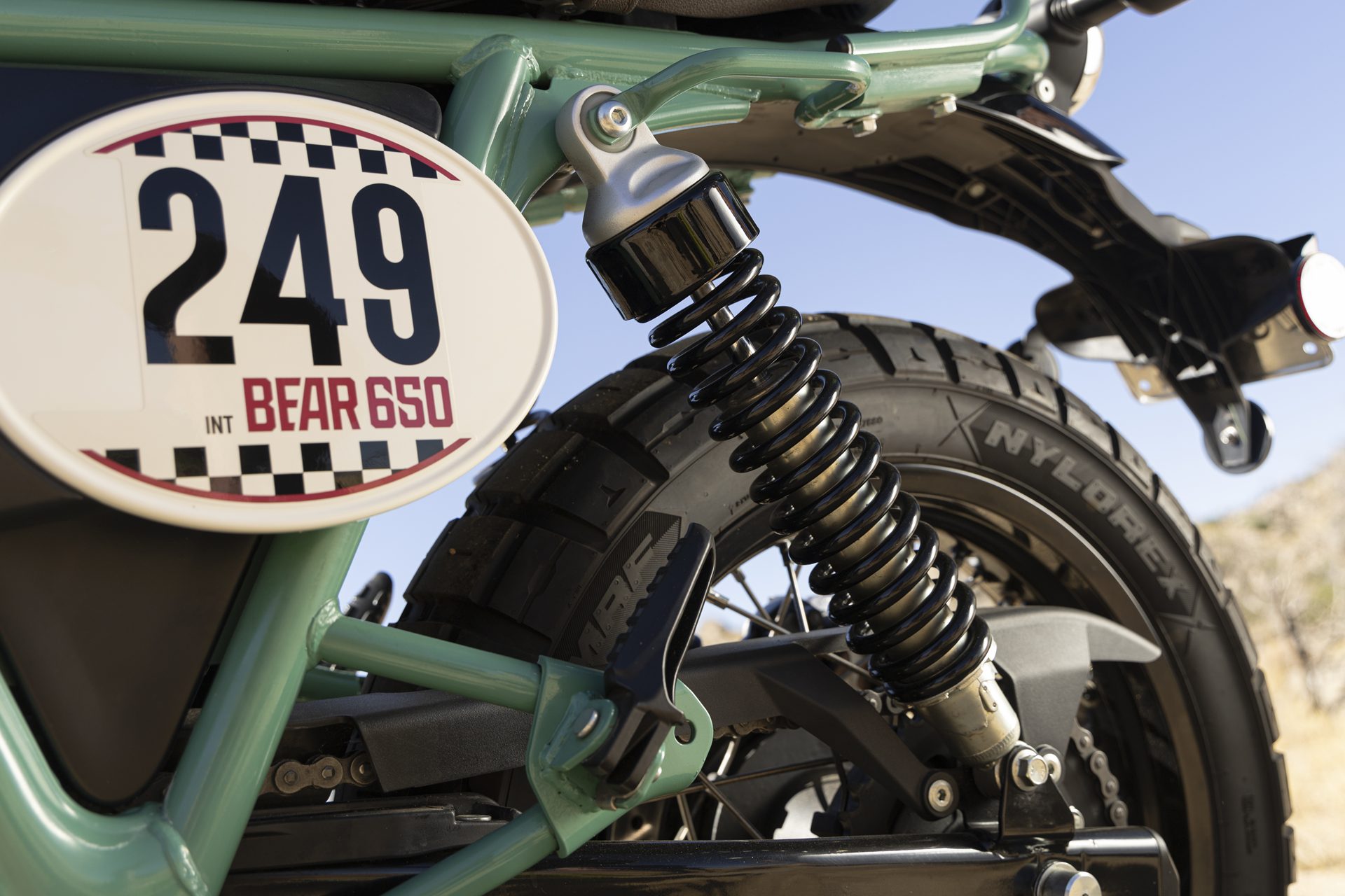 รูปภาพ โรยัล เอ็นฟีลด์ Royal Enfield Bear 650 (Standard) ปี 2025