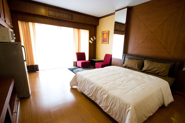 รูปภาพ เดอะ กรีนเพลส คอนโดมิเนียม (The Green Place Condominium)