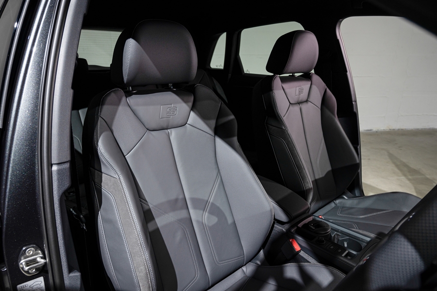 รูปภาพ อาวดี้ Audi Q3 40 TFSI quattro S Line Black Edition ปี 2021