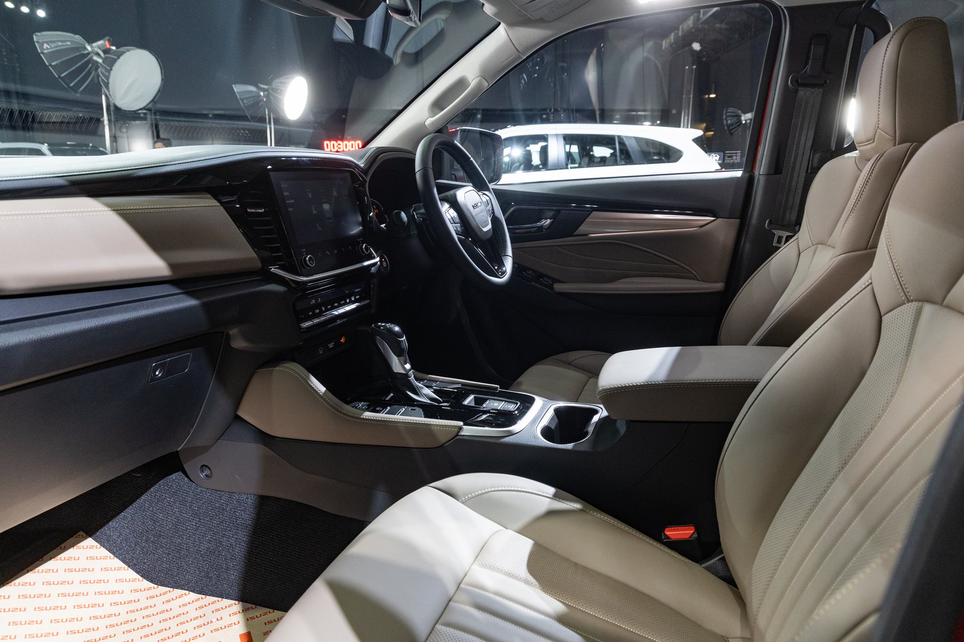 รูปภาพ อีซูซุ Isuzu MU-X 4x2 3.0 Ultimate A/T ปี 2024