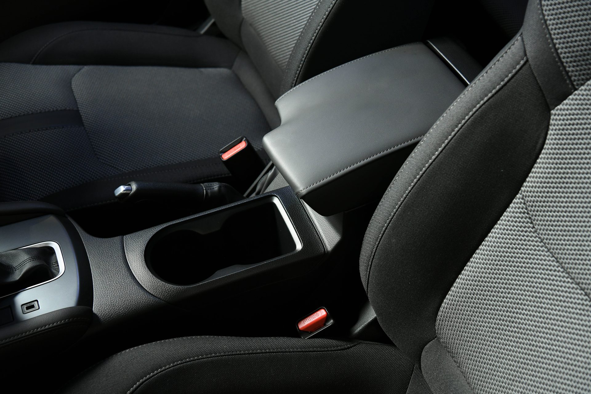 รูปภาพ มาสด้า Mazda BT-50 DBL 2.2 XT HI-RACER 8AT ปี 2024