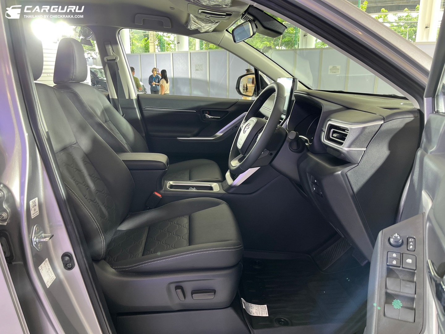 รูปภาพ โตโยต้า Toyota Innova Zenix 2.0 HEV Smart ปี 2023