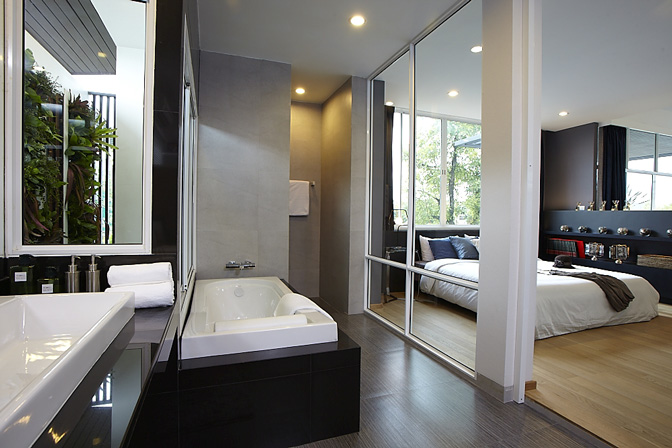 รูปภาพ เนอวานา บียอนด์ พระราม 9 (Nirvana Beyond Rama 9)