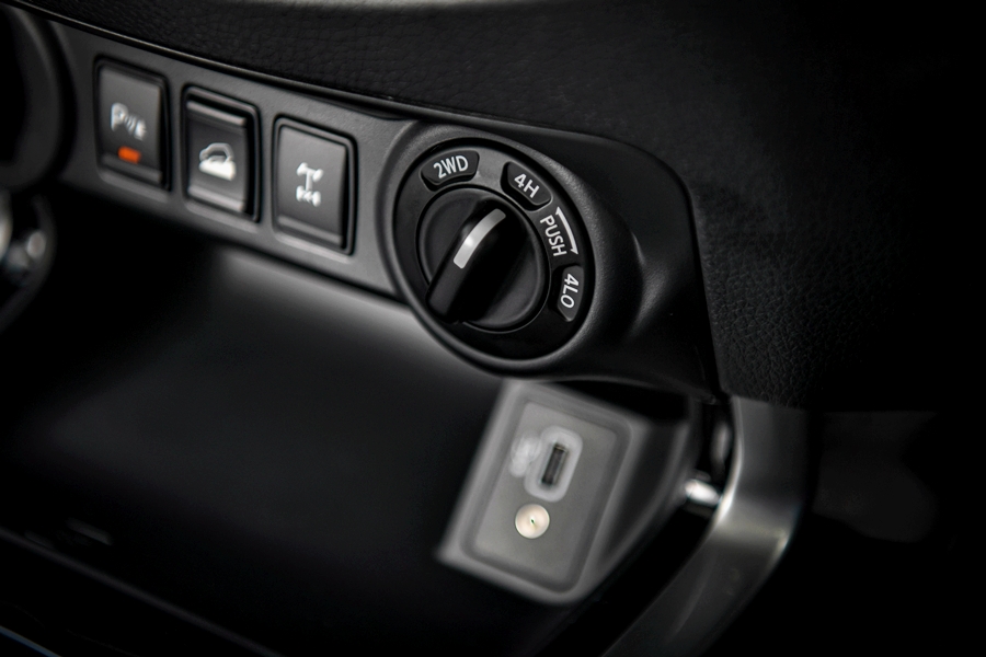 รูปภาพ นิสสัน Nissan Navara Double Cab Calibre E 7AT ปี 2024