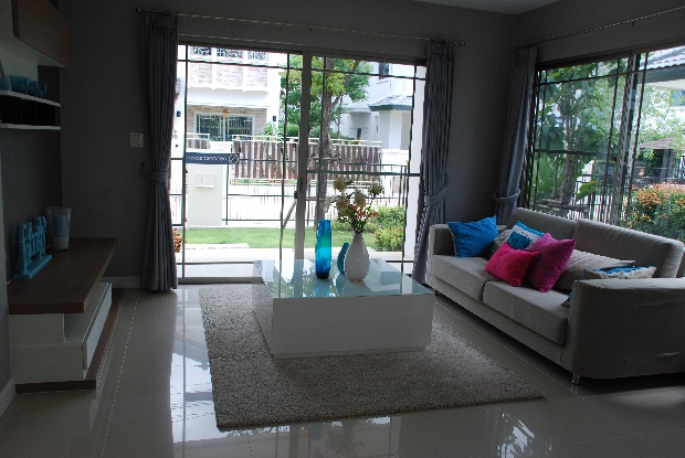 รูปภาพ มัณฑนา บางใหญ่ (Manthana Bangyai)