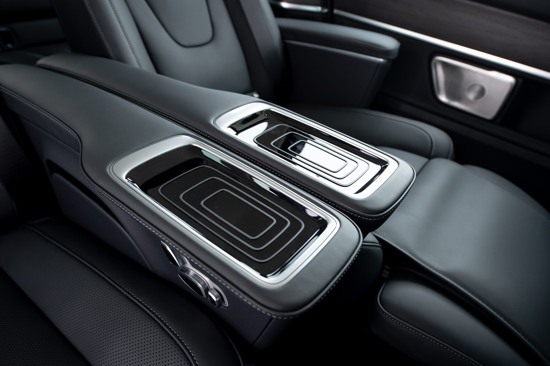 รูปภาพ เมอร์เซเดส-เบนซ์ Mercedes-benz V-Class V 300 d Exclusive ปี 2024