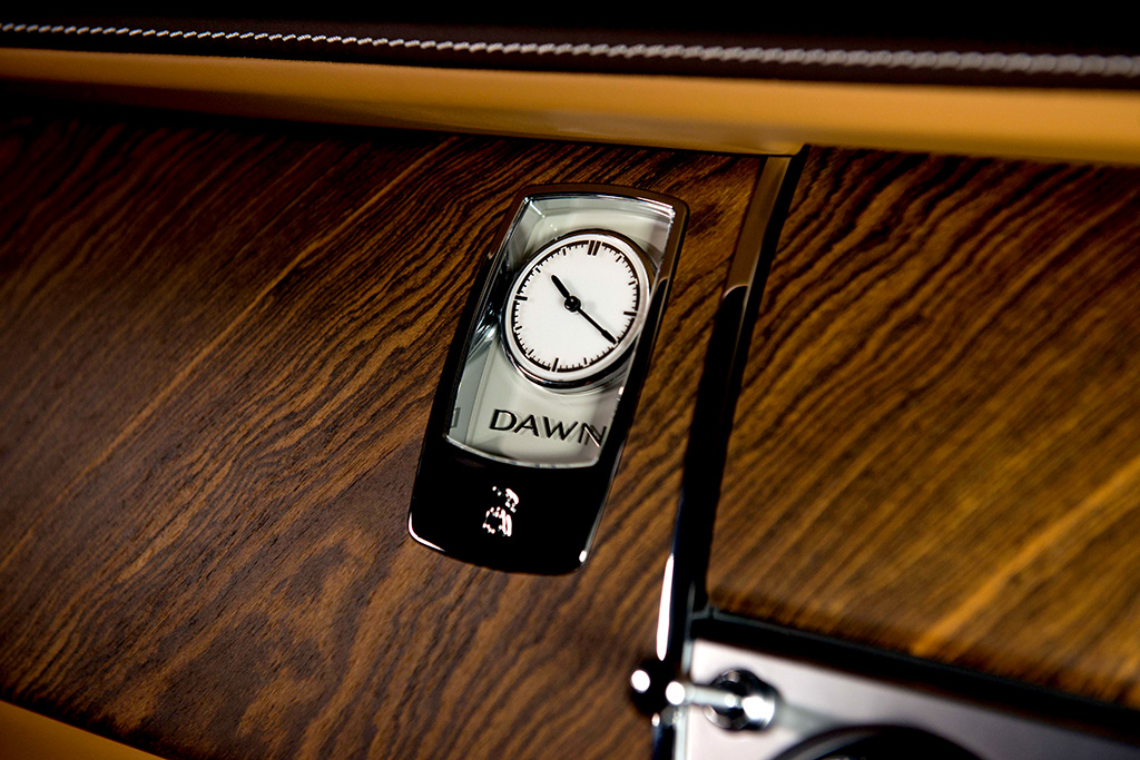 รูปภาพ โรลส์-รอยซ์ Rolls-Royce Dwan Standard ปี 2016