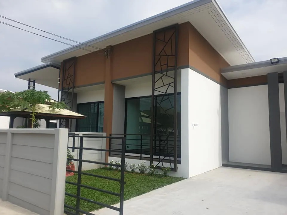 รูปภาพ บ้านร็อคการ์เด้น 3 (บีอาร์ @ แอโร) กรุงเทพฯ (Rock Garden 3 BR @ Aero)