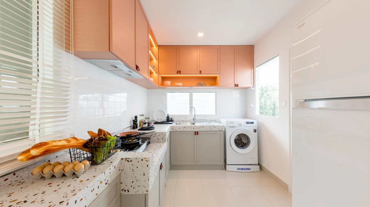 รูปภาพ มัณฑนา มอเตอร์เวย์ - โคราช (Mantana Motorway-Korat)