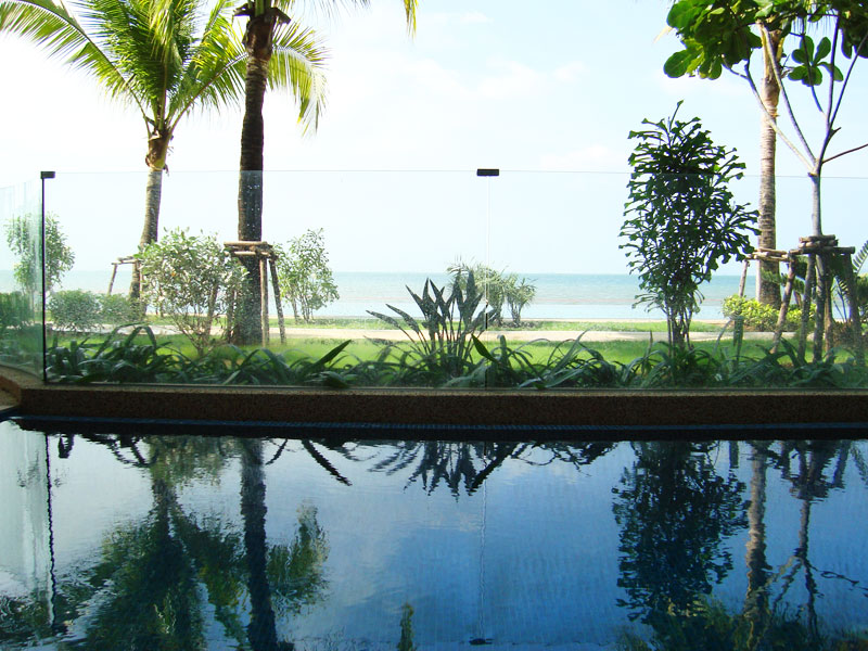 รูปภาพ โอเชียน เอจ (Ocean's Edge)