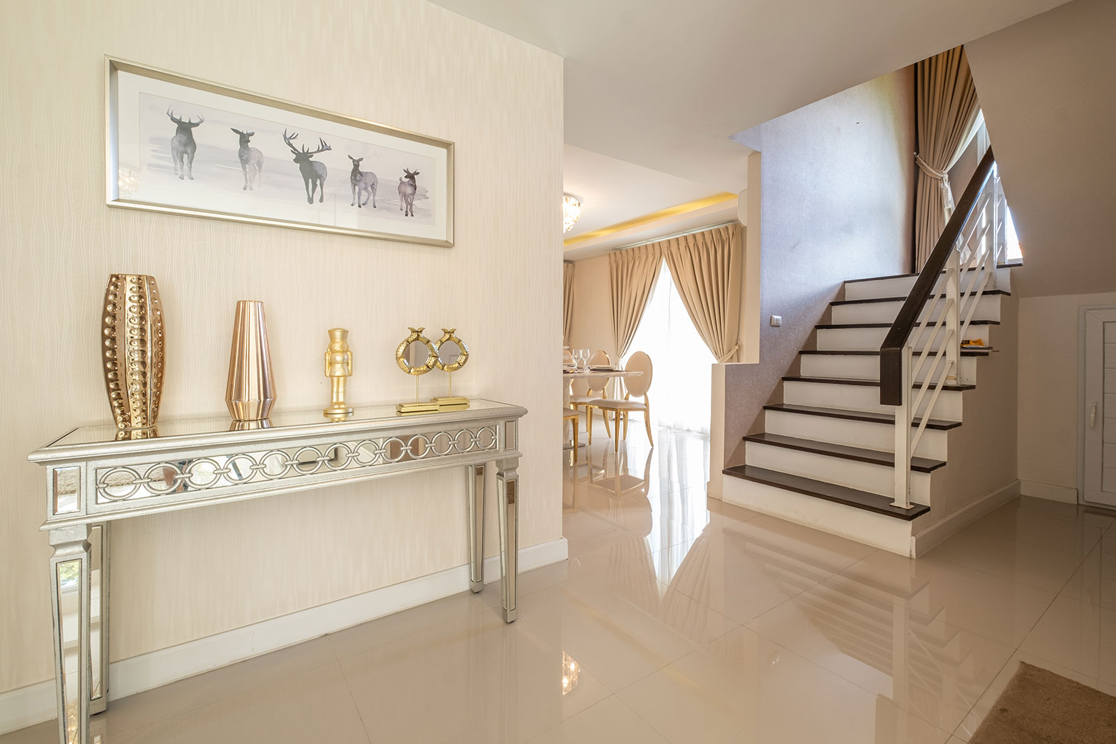 รูปภาพ ปริม สุวินทวงศ์ (Prim Suwintawong)