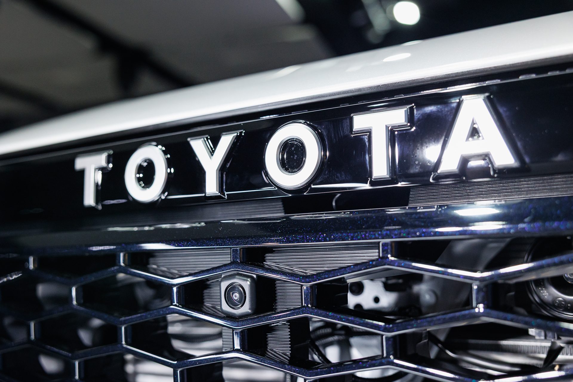 รูปภาพ โตโยต้า Toyota Hilux Travo Double Cab Prerunner 2.8 Overland AT ปี 2025