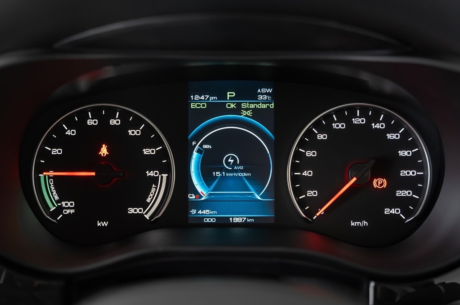 รูปภาพ บีวายดี BYD e6 EV ปี 2023