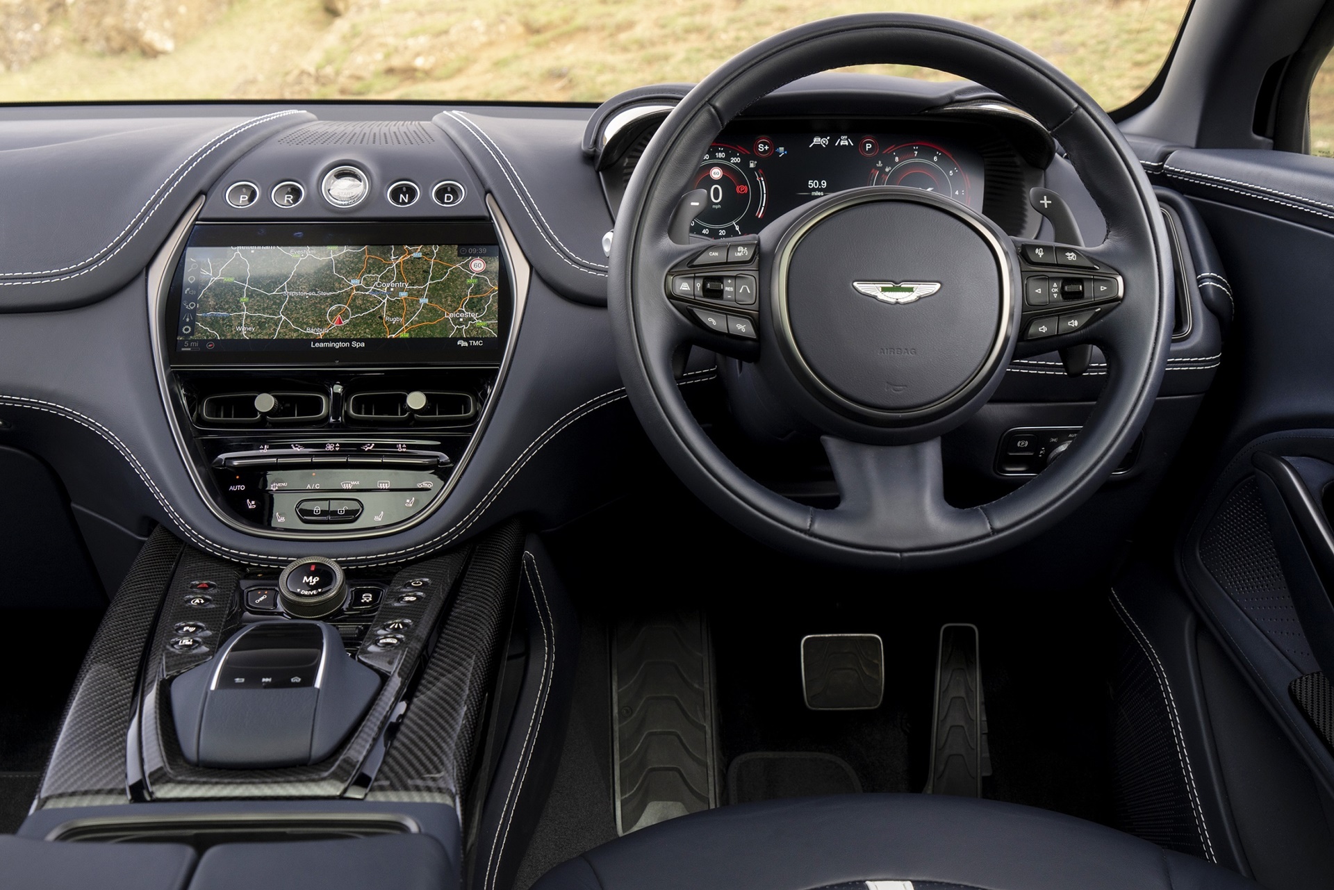 รูปภาพ แอสตัน มาร์ติน Aston Martin DBX 707 ปี 2023