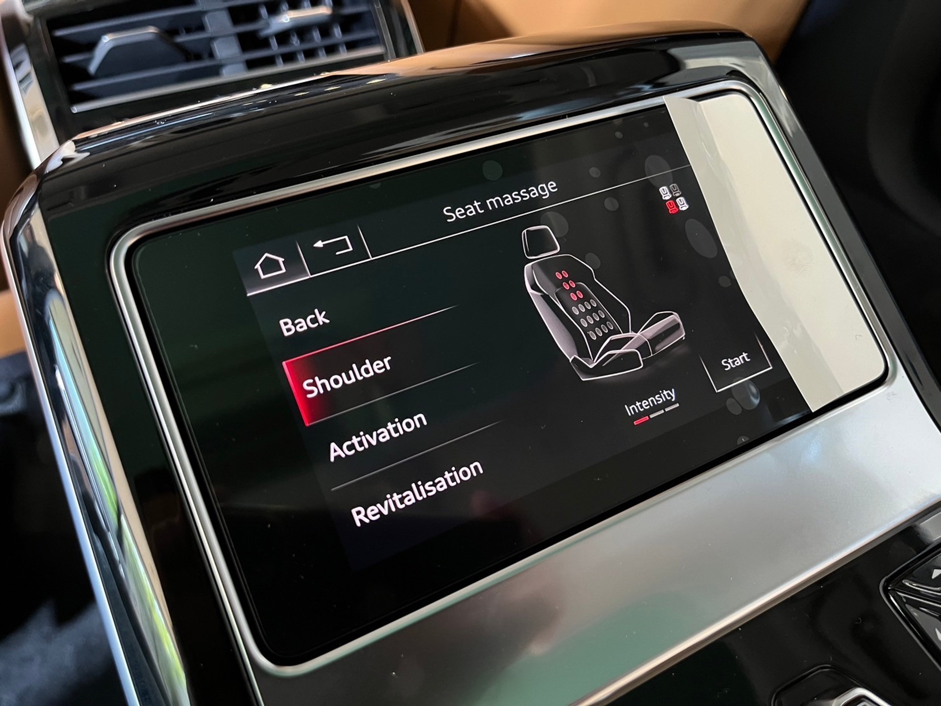 รูปภาพ อาวดี้ Audi A8 L 60 TFSI e quattro Prestige S line ปี 2023