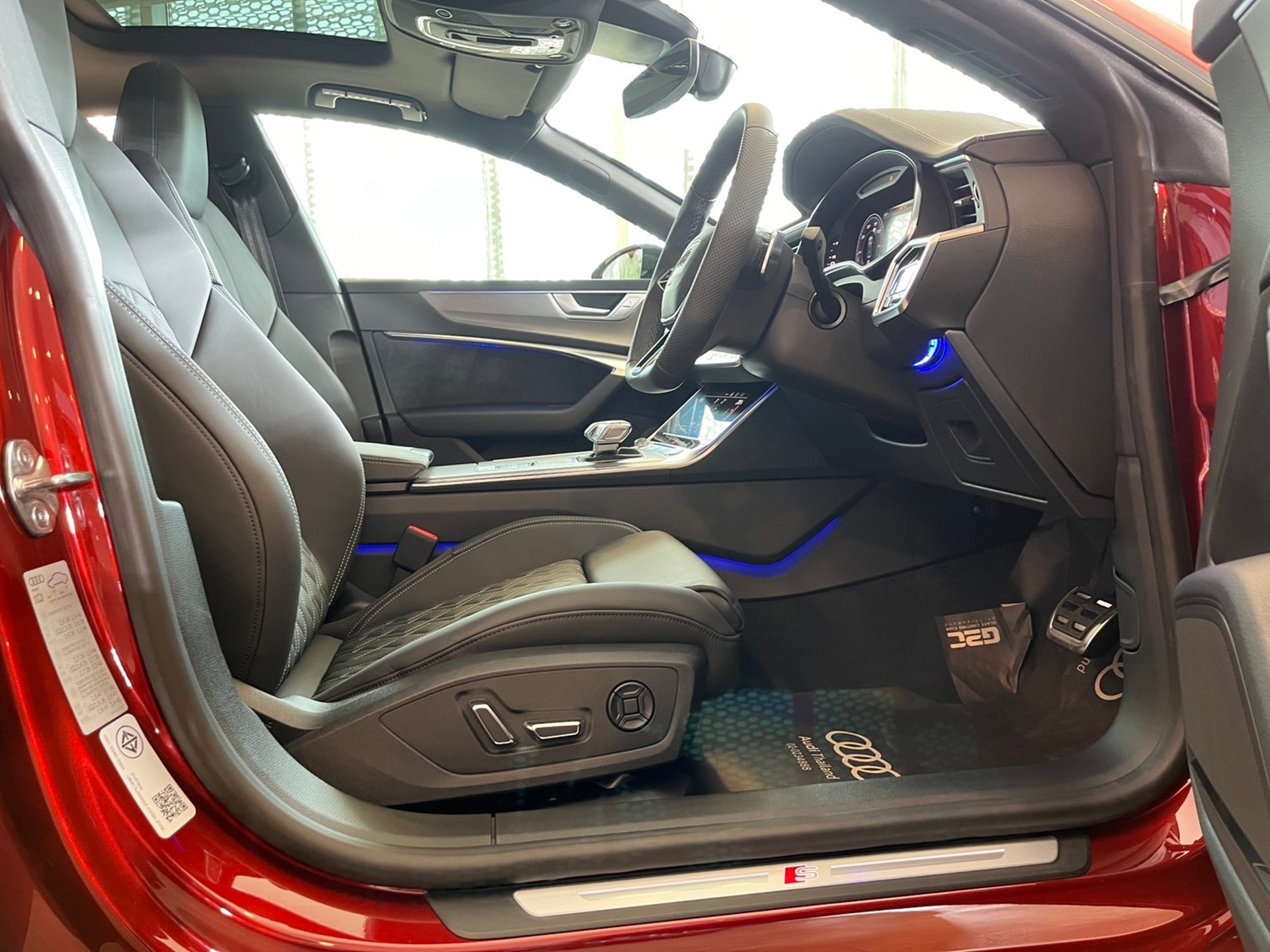 รูปภาพ อาวดี้ Audi A7 Sportback 55 TFSI e quattro S line Black Edition ปี 2023