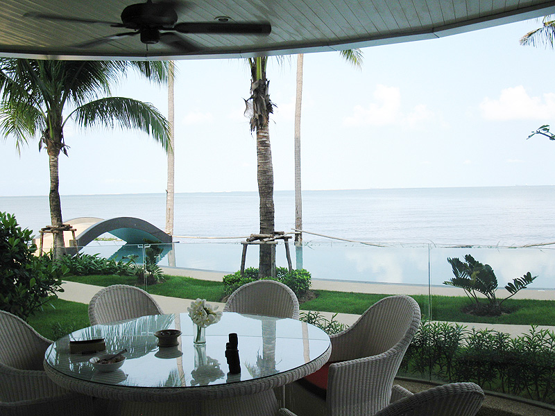 รูปภาพ โอเชียน เอจ (Ocean's Edge)