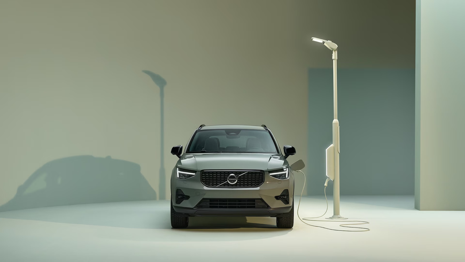 รูปภาพ วอลโว่ Volvo XC40 Recharge Plus T5 Plug-in Hybrid Dark ปี 2023