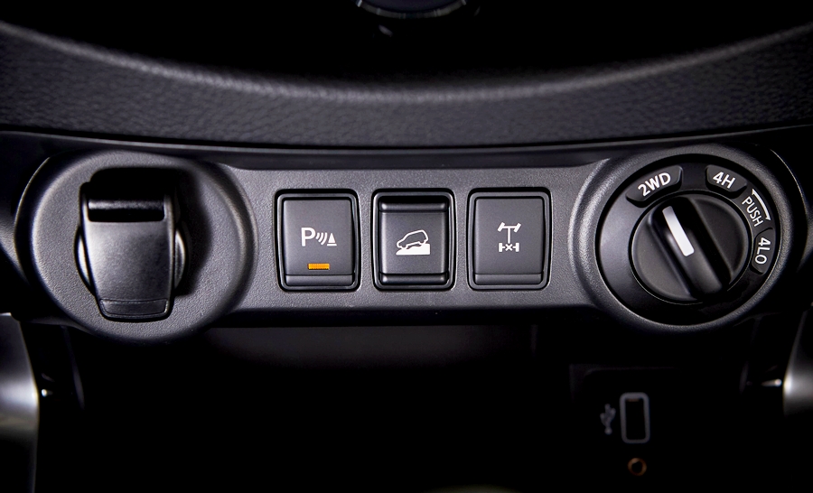 รูปภาพ นิสสัน Nissan Navara King Cab Calibre V 7AT ปี 2022