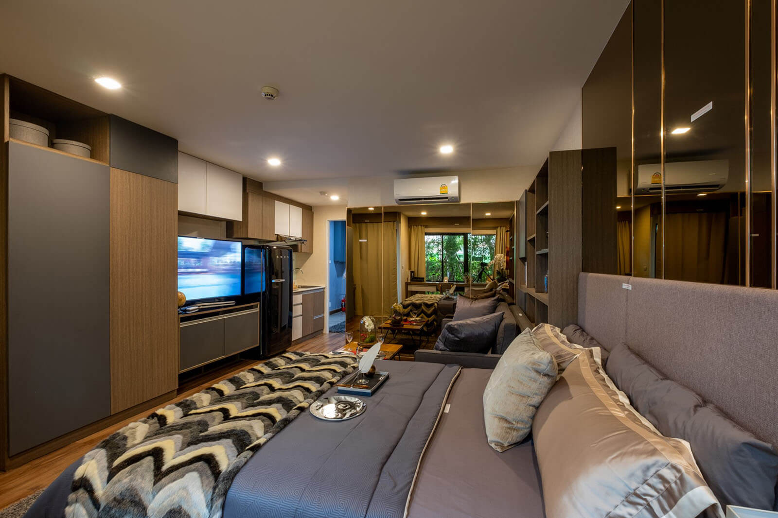 รูปภาพ ซัน ซิตี้ MRT แยกไฟฉาย (Sun City MRT Yaek Fai Chai)