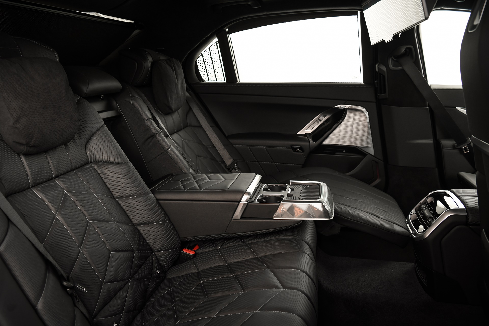 รูปภาพ บีเอ็มดับเบิลยู BMW Series 7 750e xDrive M Sport ปี 2023