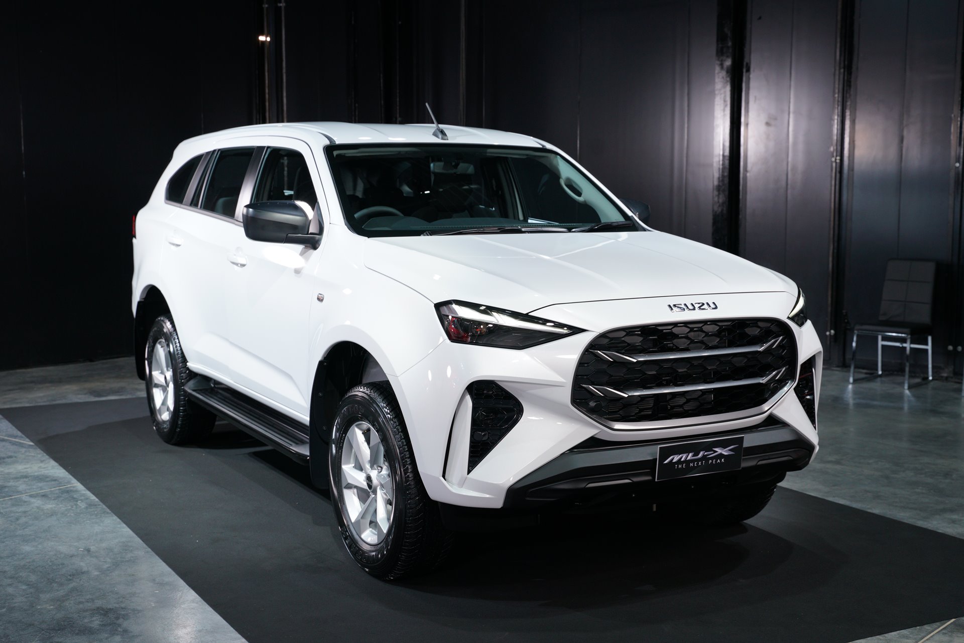 รูปภาพ อีซูซุ Isuzu MU-X 4x2 1.9 Active A/T ปี 2024